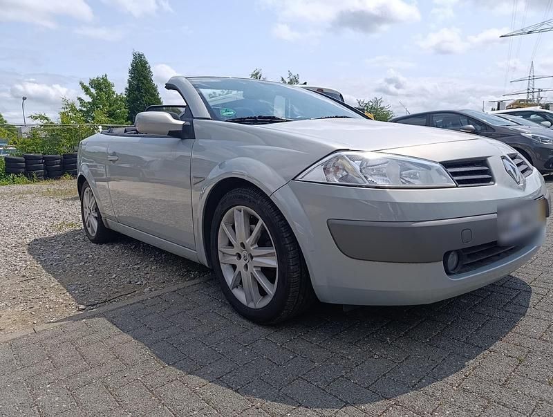 Gebraucht Renault Mégane II 135 PS (99 kW) 2005 Silber Cabrio