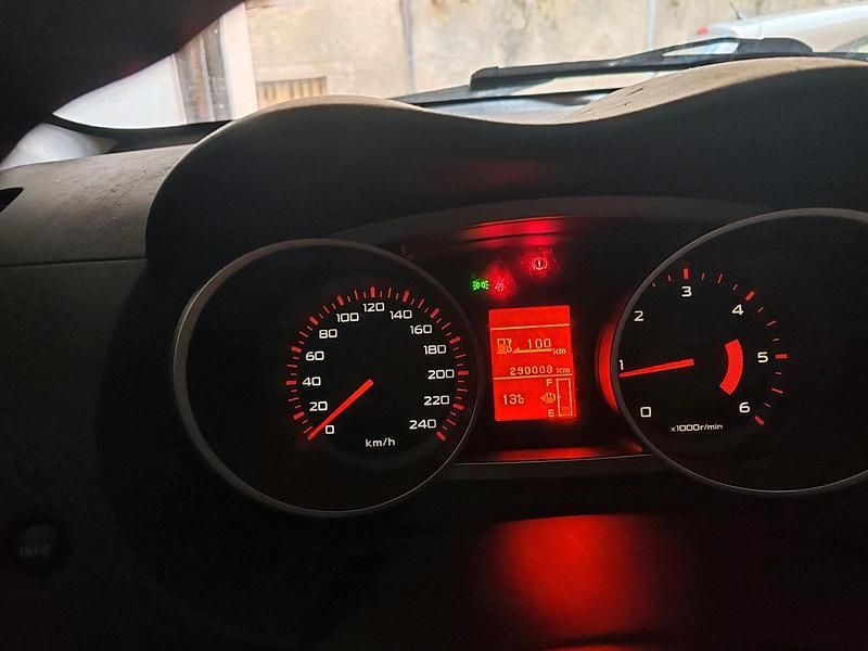 Schwarz Gebraucht 2008 Citroën C-Crosser SUV | 2.000 € (Guter Preis) - Bild 1/4