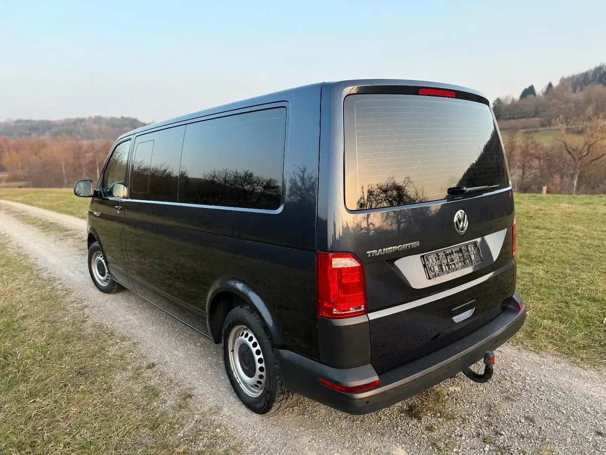 Używany VW Transporter 150 KM (110 kW) 2019 Niebieski Van