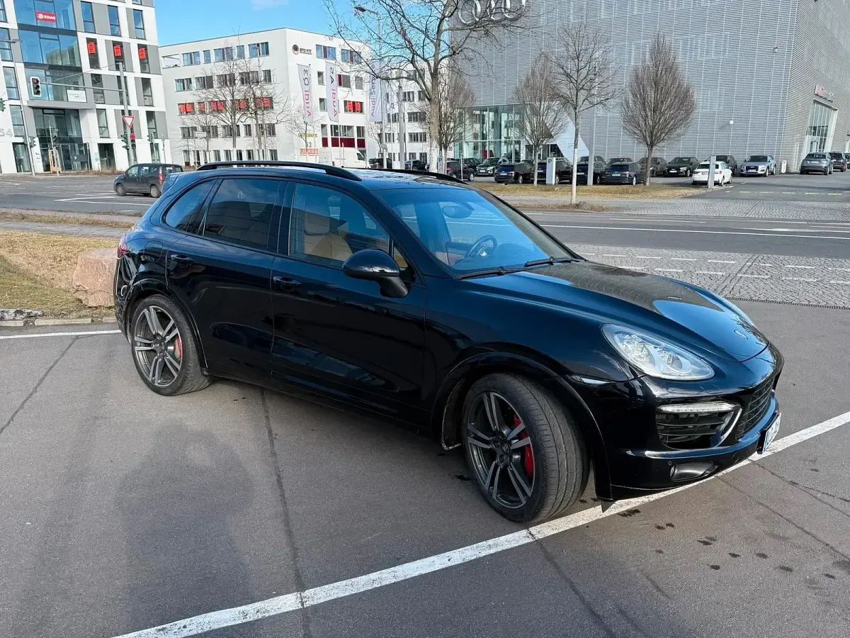 Gebraucht Porsche Cayenne Turbo 500 PS (367 kW) 2012 Schwarz SUV