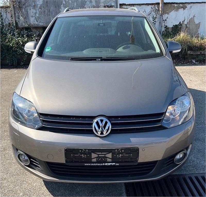 Gebraucht VW Golf VI Team 105 PS (77 kW) 2011 Braun Kleinwagen