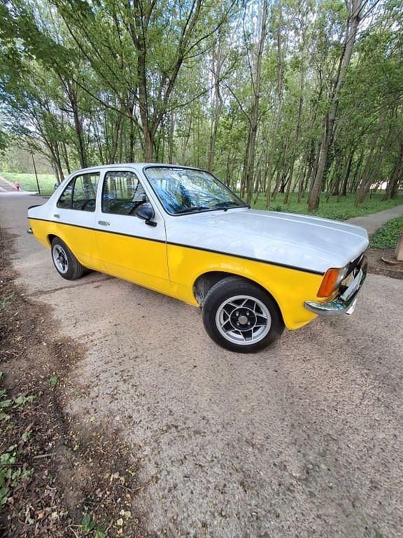 Gelb Gebraucht 1979 Opel Kadett Limousine | 15.900 € - Bild 1/4