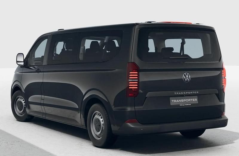 Neu VW T7 150 PS (110 kW) 2025 Midnight black metallic Van