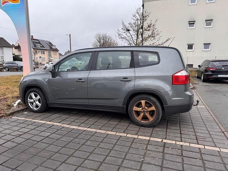 Gebraucht Chevrolet Orlando 130 PS (95 kW) 2012 Grau Van / Kleinbus