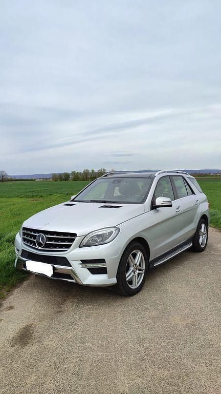 Silber Gebraucht 2014 Mercedes ML350 AMG line SUV | 18.700 € (Superpreis) - Bild 1/4