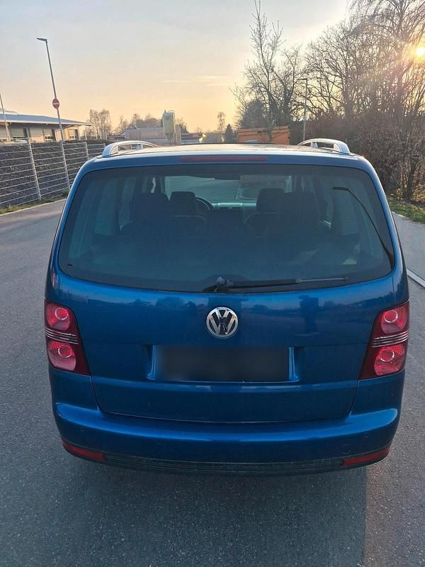Gebraucht VW Touran 140 PS (102 kW) 2007 Blau Van / Kleinbus
