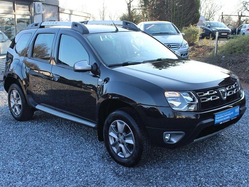 Gebraucht Dacia Duster 105 PS (77 kW) 2015 Perlmuttschwarz SUV