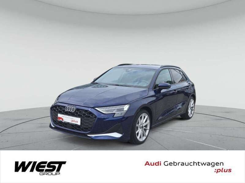 Navarrablau metallic Gebraucht 2024 Audi A3 Advanced Plus Limousine | 35.420 € - Bild 1/4