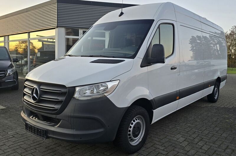 Weiß Gebraucht 2023 Mercedes Sprinter Van | 34.650 € (Guter Preis) - Bild 1/4