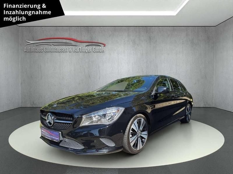 Nachtschwarz unilack Gebraucht 2017 Mercedes CLA180 Limousine | 18.950 € (Guter Preis) - Bild 1/4