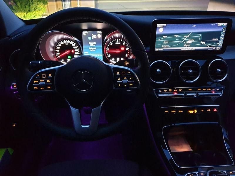 Gebraucht Mercedes C200 Avantgarde 160 PS (117 kW) 2019 Grau Limousine