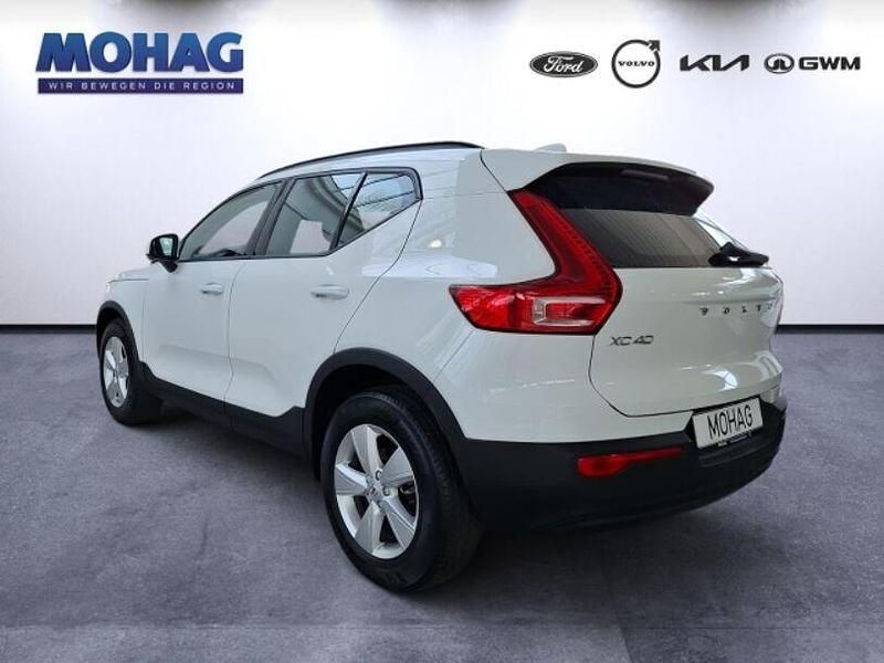 Gebraucht Volvo XC40 Business Edition 129 PS (94 kW) 2022 Weiss SUV