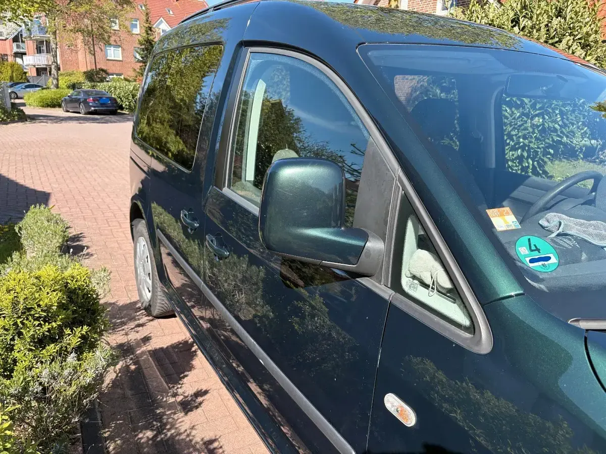 Occasion VW Caddy 100 ch (73 kW) 2011 Vert Monospace