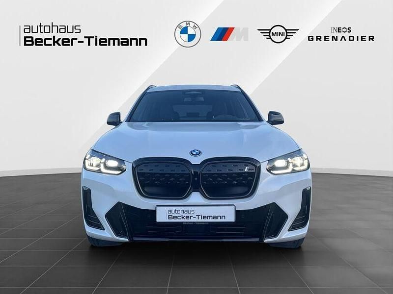 Gebraucht BMW iX3 Impressive 210 kW (286 PS) 2022 Mineralweiß SUV