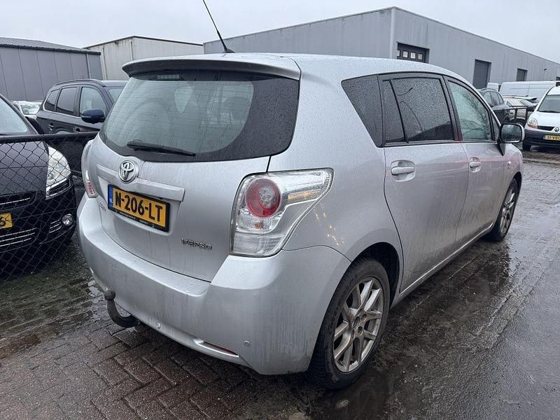 Gebraucht Toyota Verso 177 PS (130 kW) 2011 Grau Van / Kleinbus