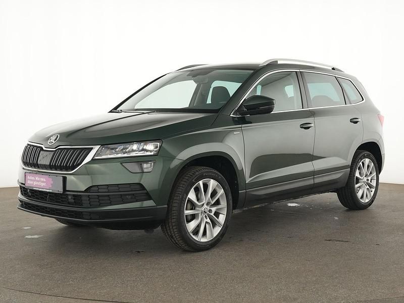 Grün Gebraucht 2021 Skoda Karoq Clever SUV | 22.814 € (Guter Preis) - Bild 1/4