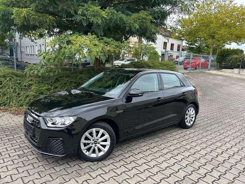 Mythosschwarz Gebraucht 2022 Audi A1 Sportback Kleinwagen | 17.980 € (Guter Preis) - Bild 1/4