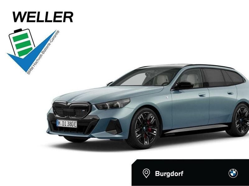 Grün Gebraucht 2024 BMW i5 Comfort Edition Limousine | 75.450 € (Superpreis) - Bild 1/3