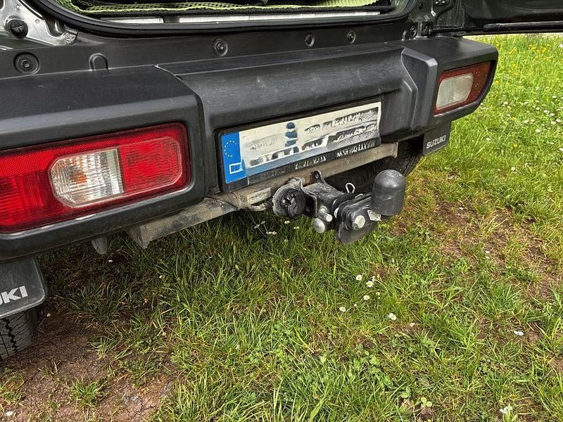 Second-hand Suzuki Jimny 102 CP (75 kW) 2022 Verde SUV