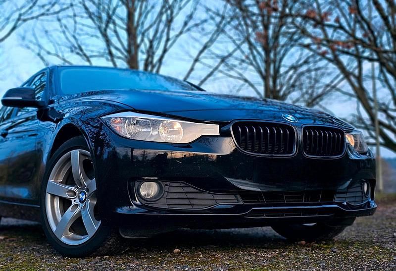Gebraucht BMW 316 116 PS (85 kW) 2013 Schwarz Kombi