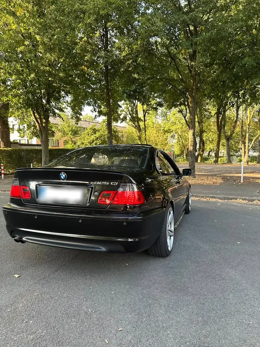 Gebraucht BMW 325 M Sport 192 PS (141 kW) 2001 Schwarz Coupé