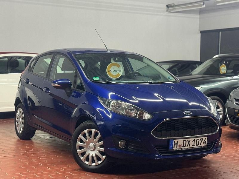 Gebraucht Ford Fiesta 101 PS (74 kW) 2017 Blau Limousine