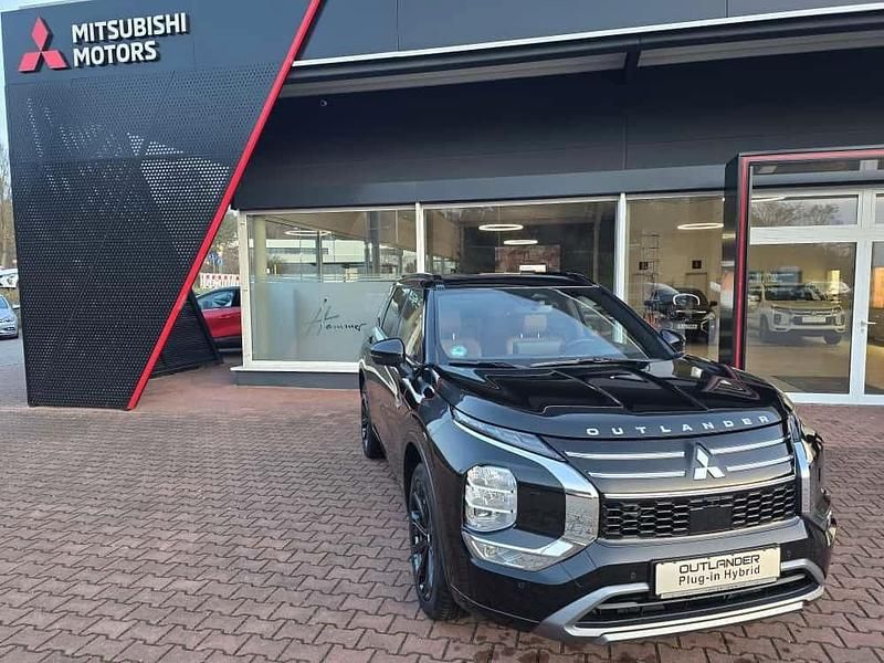 Gebraucht Mitsubishi Outlander P-HEV Top 306 PS (225 kW) 2025 Schwarz SUV