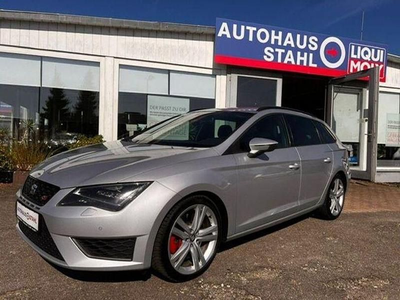 Silber Gebraucht 2015 Seat Leon Limousine | 16.990 € - Bild 1/4