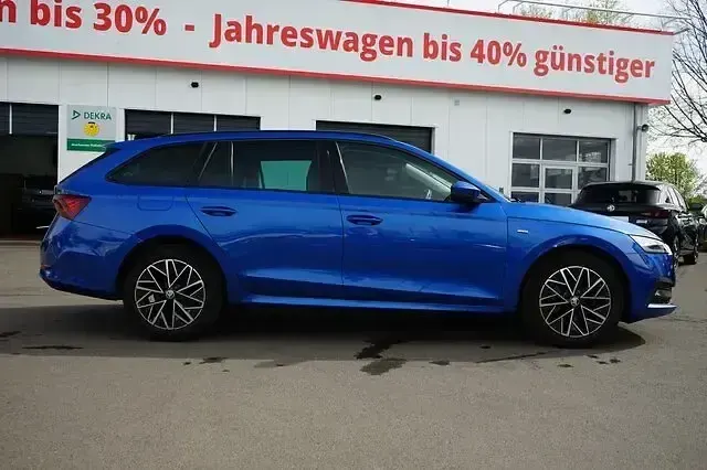 Gebraucht Skoda Octavia 150 PS (110 kW) 2022 Blau Kombi