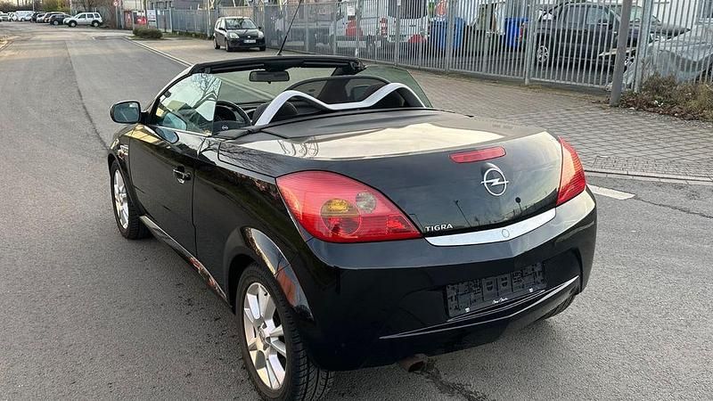 Gebraucht Opel Tigra Edition 90 PS (66 kW) 2007 Schwarz Cabrio