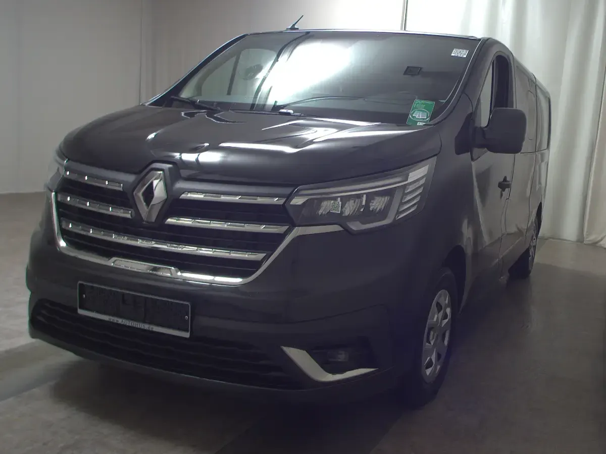 Occasion Renault Trafic Life 150 ch (110 kW) 2023 Noir Monospace