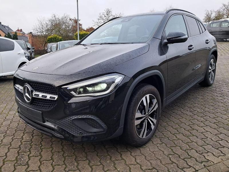 Gebraucht Mercedes GLA180 Progressive 116 PS (85 kW) 2022 Schwarz SUV