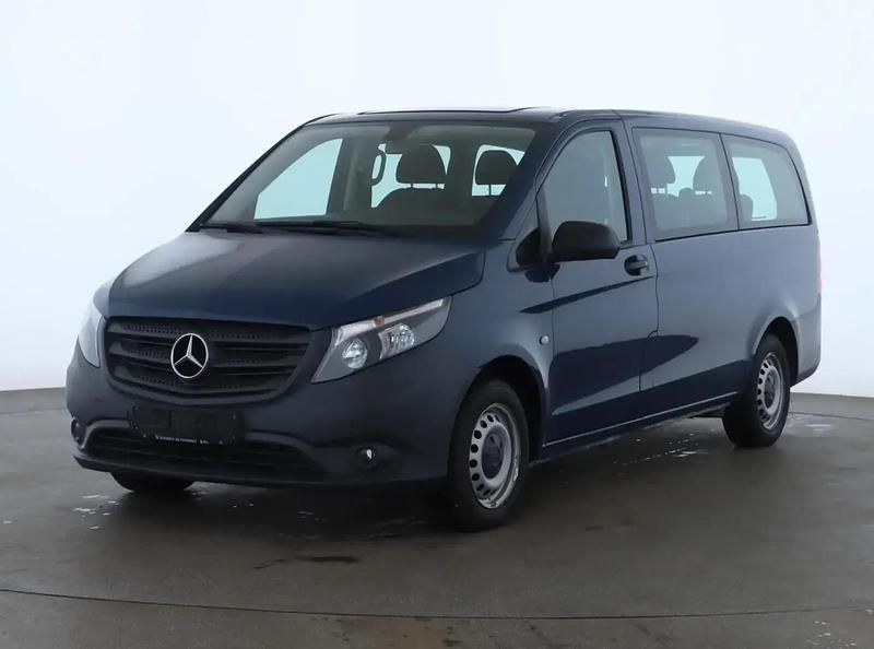 Navyblau Gebraucht 2019 Mercedes Vito Van | 27.444 € (Etwas zu teuer) - Bild 1/4