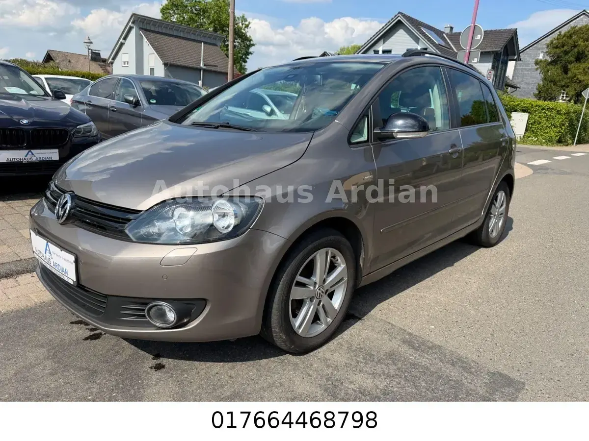 Gebraucht VW Golf Plus Cross Match 105 PS (77 kW) 2012 Braun Van / Kleinbus