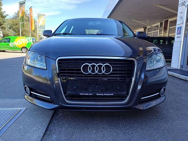 Gebraucht Audi A3 Attraction 105 PS (77 kW) 2013 Lavagrau perleffekt Kleinwagen