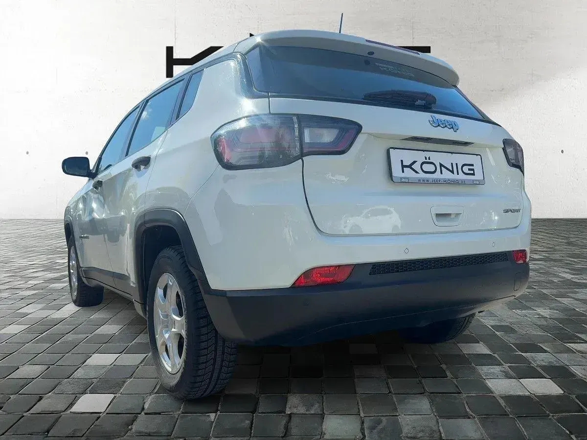Gebraucht Jeep Compass Sport 131 PS (96 kW) 2021 Weiß SUV