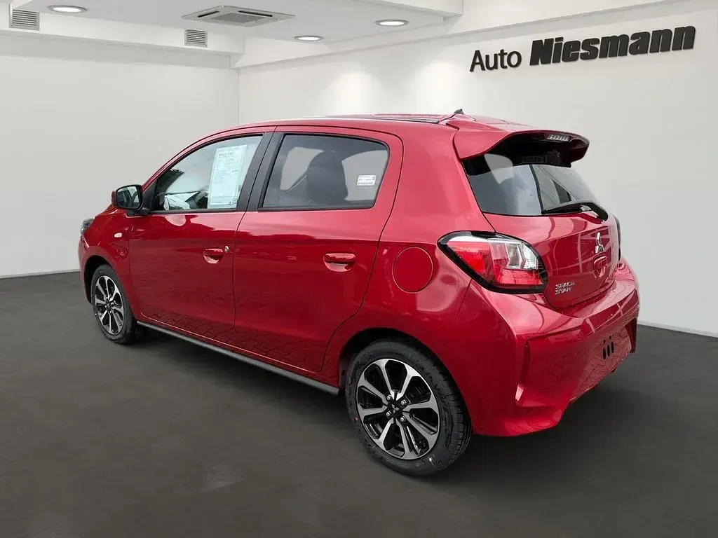Neu Mitsubishi Space Star Select+ 71 PS (52 kW) 2025 Rot Kleinwagen