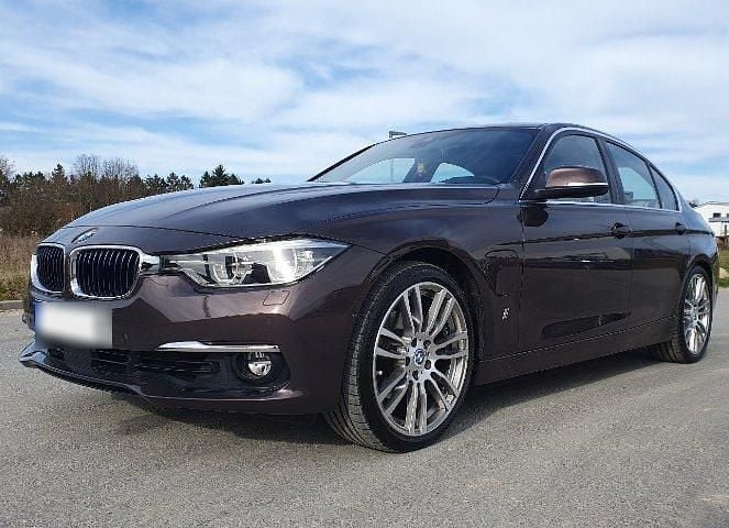 Second-hand BMW 330e iPerformance 252 CP (185 kW) 2017 Maro Berlinǎ
