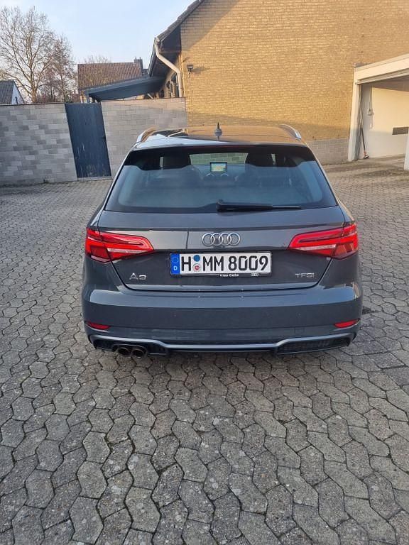 Gebraucht Audi A3 S-Line 150 PS (110 kW) 2018 Grau Limousine
