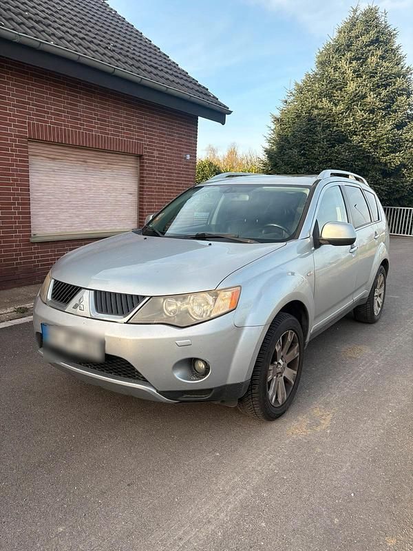 Gebraucht Mitsubishi Outlander 160 PS (117 kW) 2009 Grau SUV