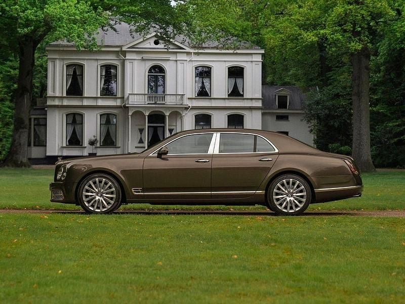 Grau Gebraucht 2016 Bentley Mulsanne Limousine | 117.500 € - Bild 1/4