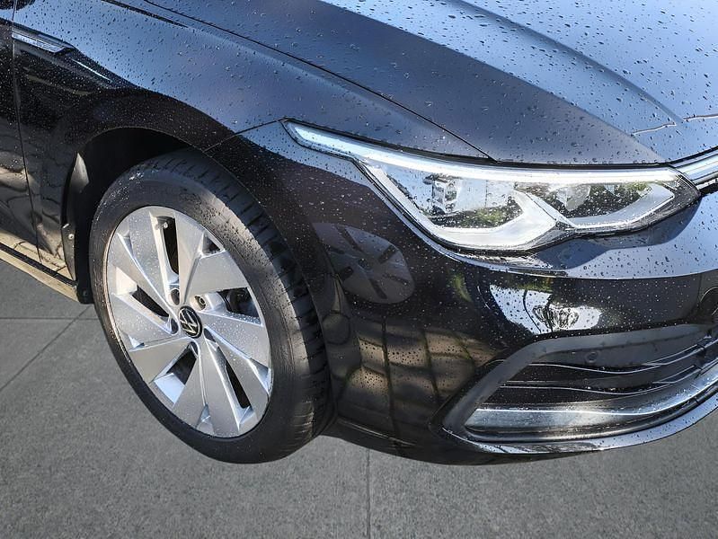 Schwarz Gebraucht 2022 VW Golf VIII Kleinwagen | 23.449 € (Fairer Preis) - Bild 1/4