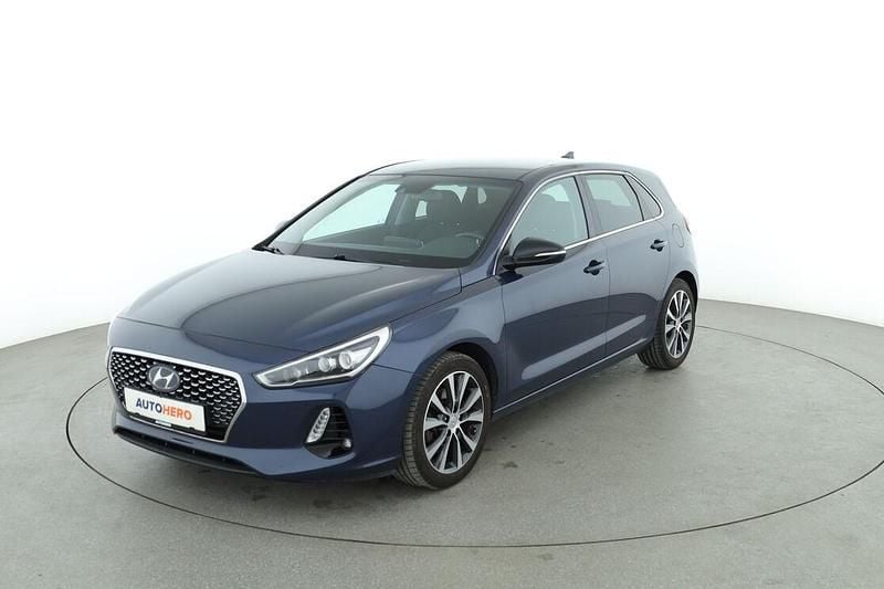 Blau Gebraucht 2017 Hyundai i30 Intro Edition Limousine | 11.820 € (Fairer Preis) - Bild 1/3