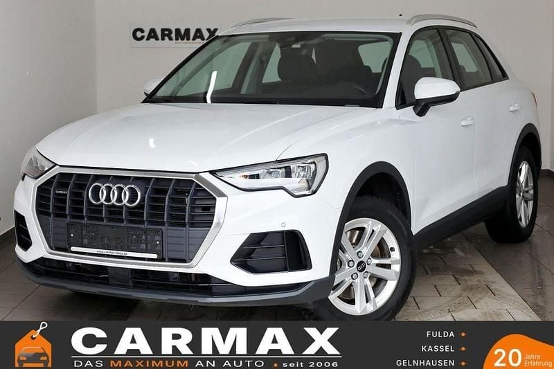 Weiß Gebraucht 2021 Audi Q3 Ambiente SUV | 23.900 € (Guter Preis) - Bild 1/4