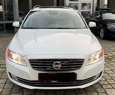 Weiß Gebraucht 2014 Volvo V70 Momentum Kombi | 11.600 € (Fairer Preis) - Bild 1/4