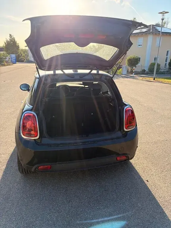 Gebraucht Mini Cooper SE 135 kW (184 PS) 2024 Schwarz Kleinwagen