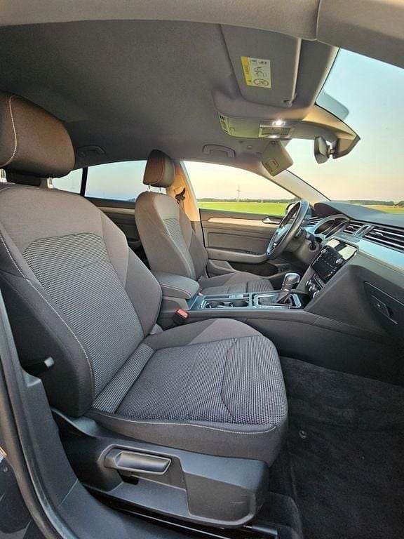 Second-hand VW Arteon 150 CP (110 kW) 2017 Gri Hatchback