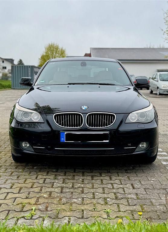 Gebraucht BMW 525 Exclusive 197 PS (144 kW) 2008 Schwarz Limousine