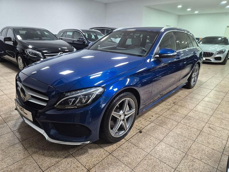 Blau Gebraucht 2015 Mercedes C250 AMG line Limousine | 19.899 € (Fairer Preis) - Bild 1/4