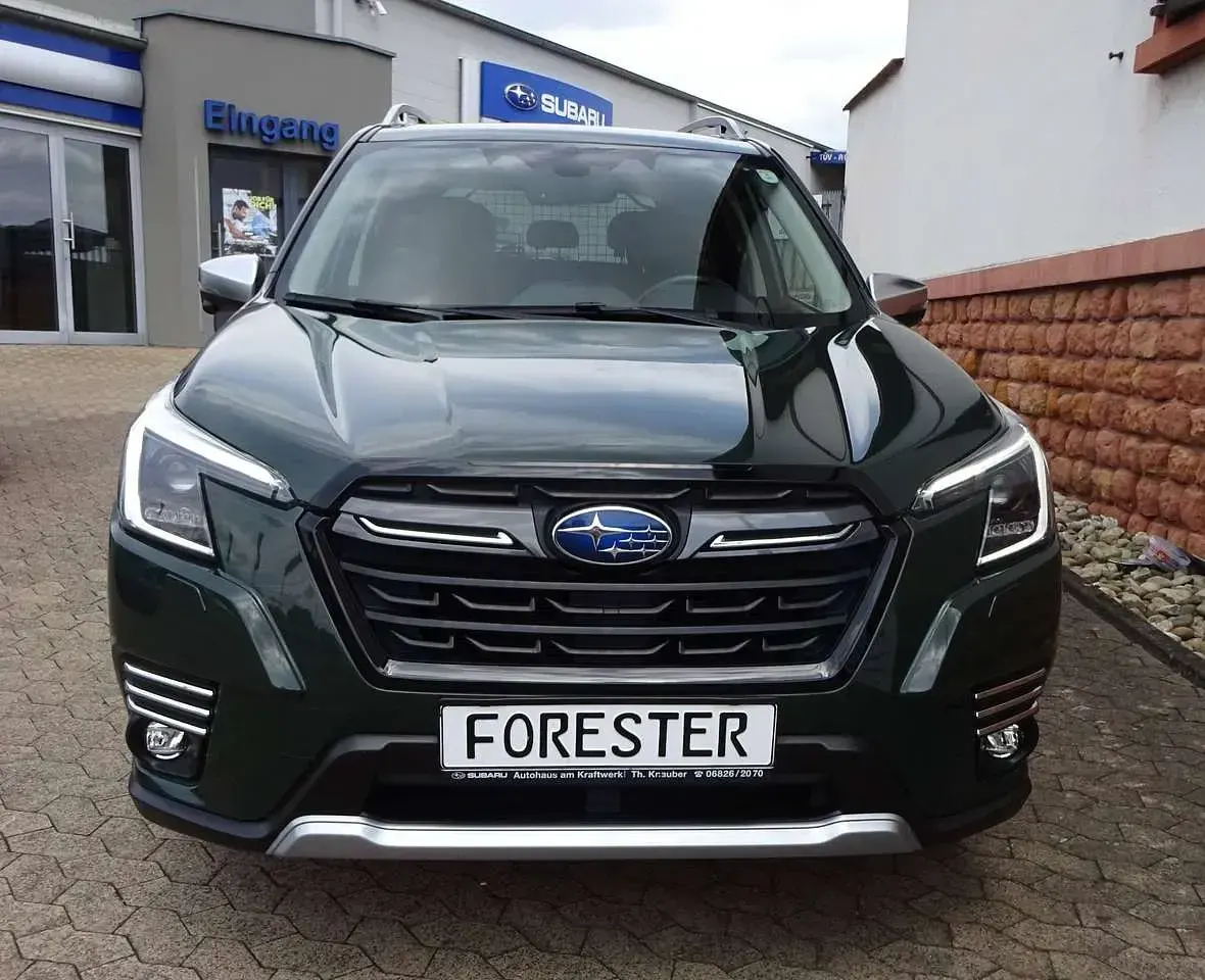 Gebraucht Subaru Forester Platinum 150 PS (110 kW) 2022 Cascade green silica SUV